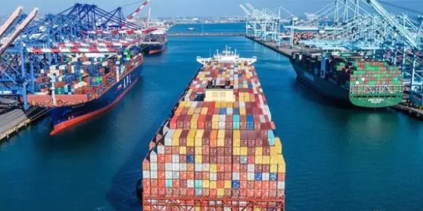 集装箱船闲置运力大幅下降，未来集装箱海运费还会持续下跌