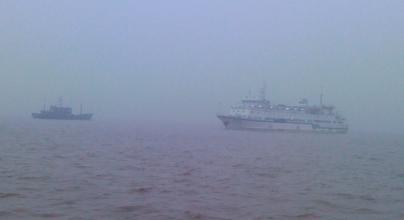 青岛港橙色海上风险预警，相关海域已实施禁限航