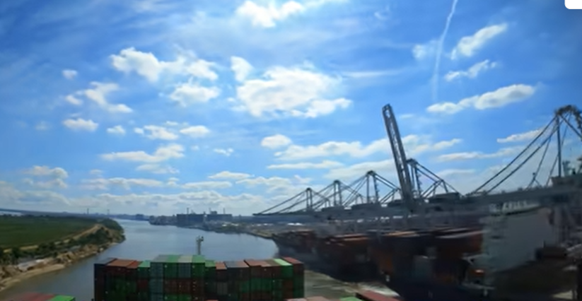 bb1820c78d774bcc57e86d41f3ef2ab9643d1be7b946d 未来内贸集装箱海运需求持续提升